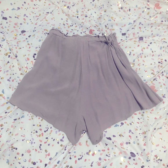 Lilac Elastic High-waist Shorts - Picture 4 of 5